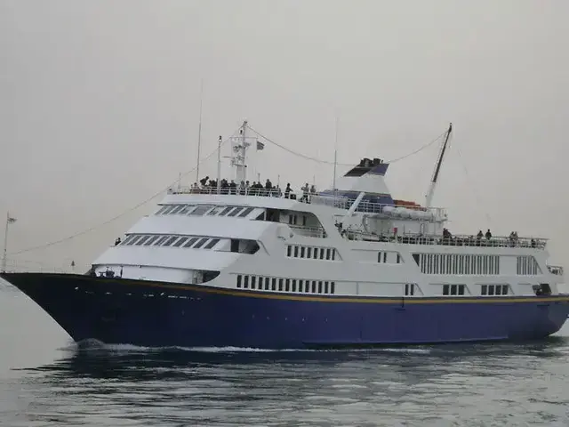 Passenger Cruiseship 800 Pax