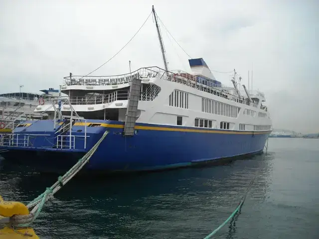 Passenger Cruiseship 800 Pax