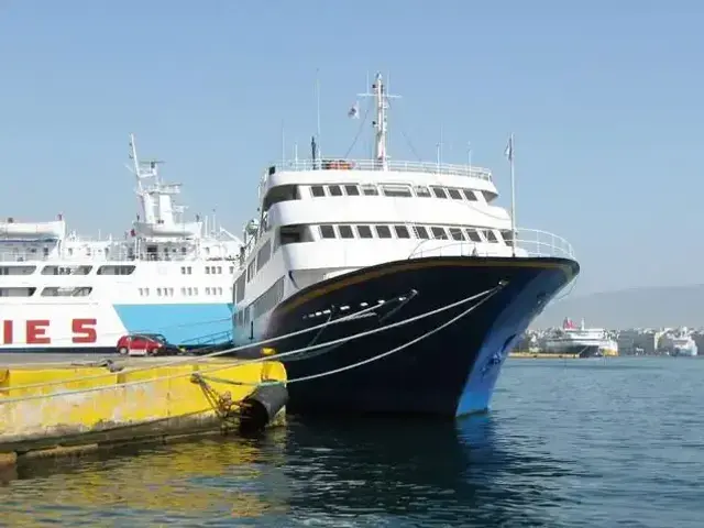 Passenger Cruiseship 800 Pax