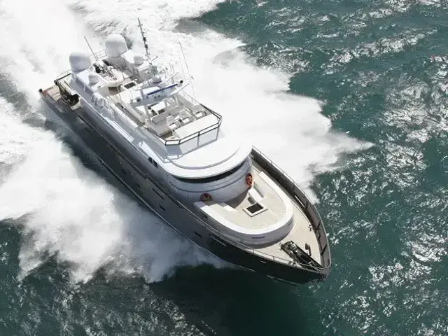 McMullen & Wing Ltd, New Zealand High Speed Carbon Fiber Motor yacht 123.3ft.