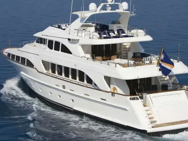 Benetti 115