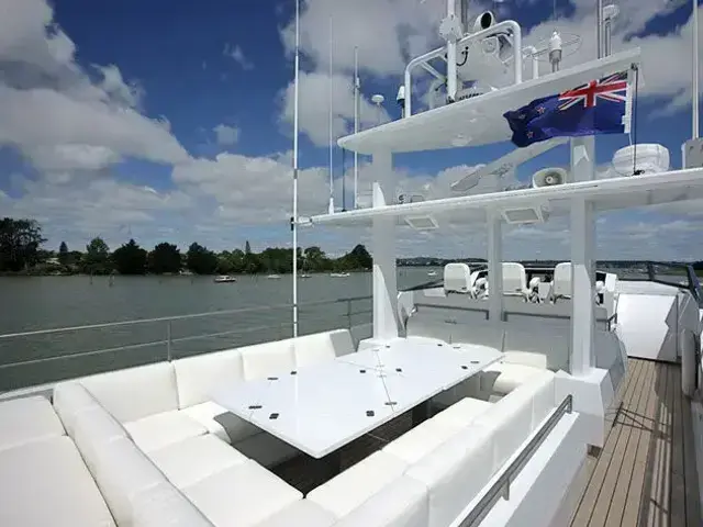 McMullen & Wing Ltd, New Zealand High Speed Carbon Fiber Motor yacht 123.3ft.