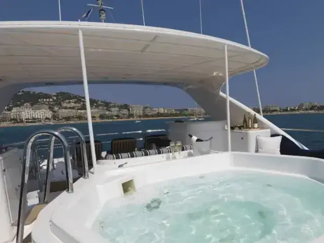 Benetti 115