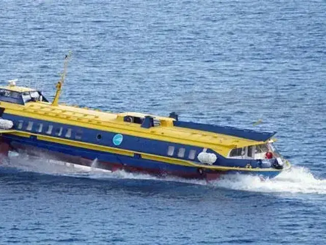 Hydrofoil Cometa type