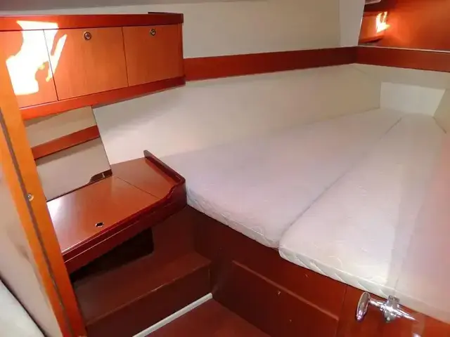 Beneteau Oceanis 37