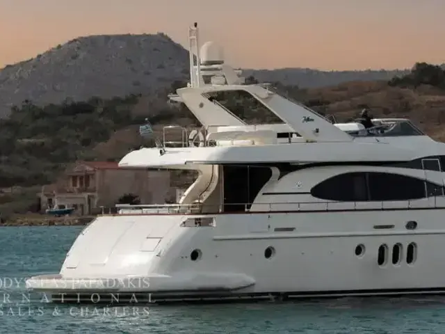 Azimut 74 Solar