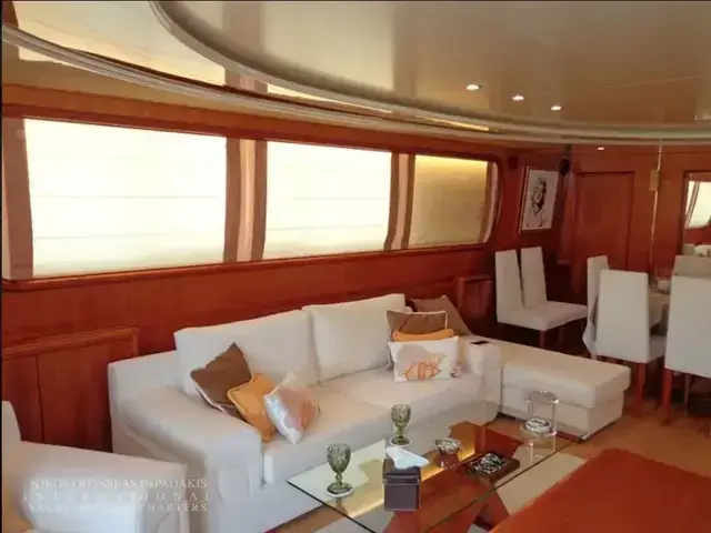 Falcon Boat 92