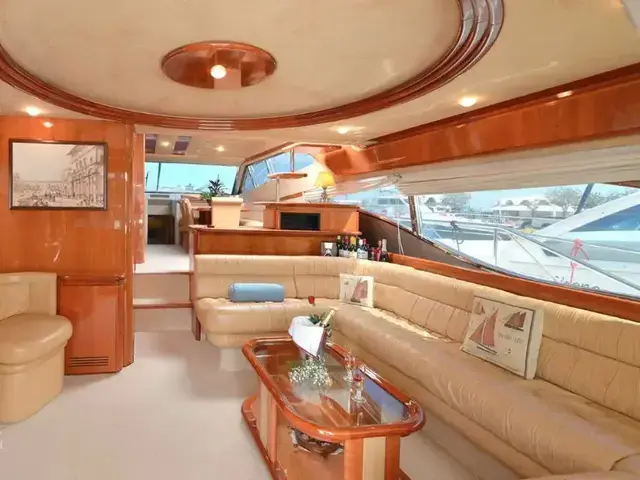 Ferretti Yachts 680