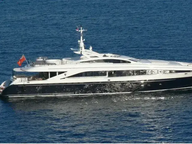 Heesen 3700