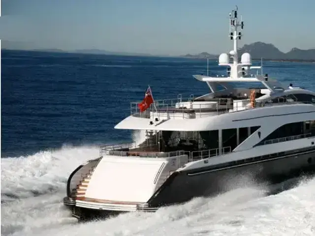 Heesen 3700