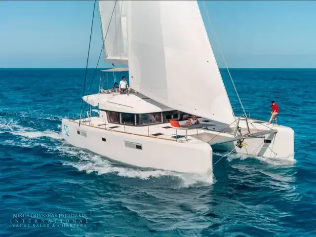 Lagoon 52