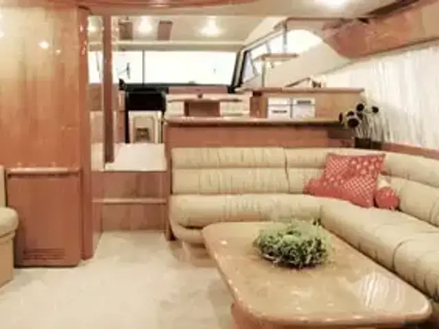 Ferretti Yachts 68