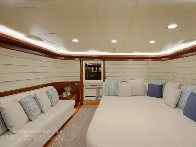 Custom Line Navetta 30.80m