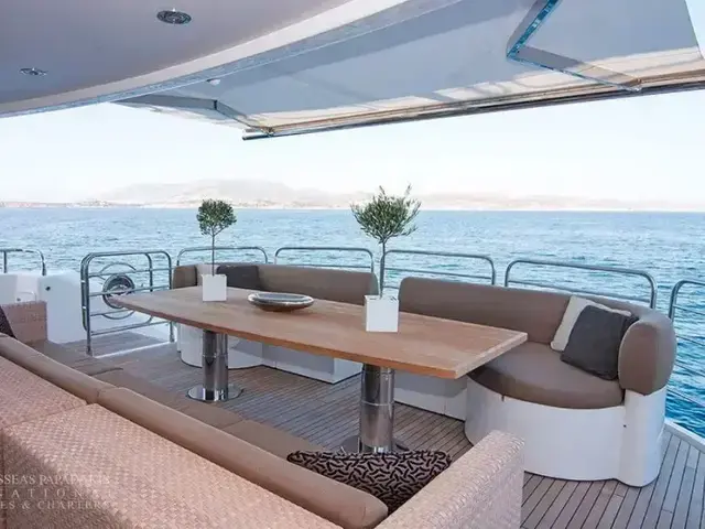 Sunseeker 40 M Yacht