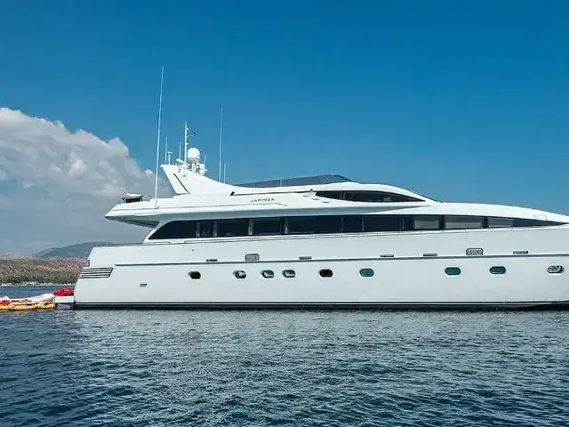 Admiral 32