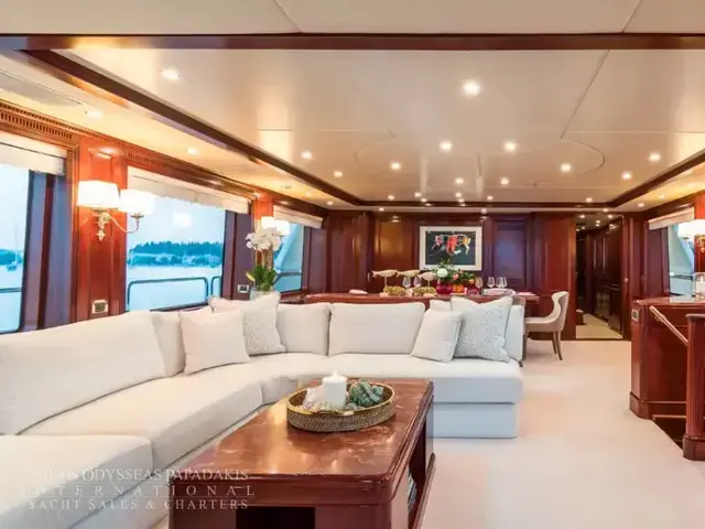 Benetti Tradition 100