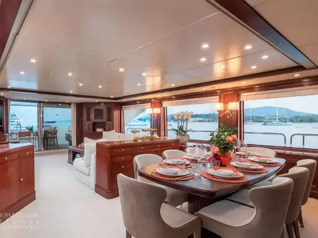 Benetti Tradition 100