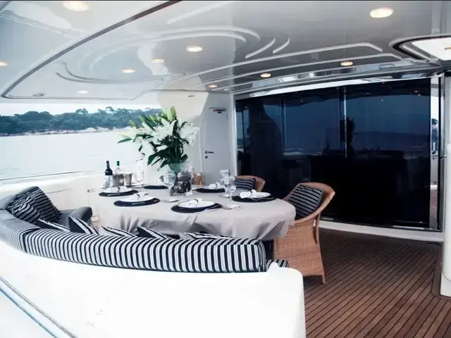 Ferretti Yachts Custom Line 94