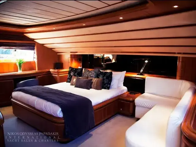 Ferretti Yachts Custom Line 94