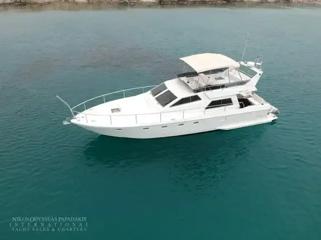 Ferretti Yachts Altura 52