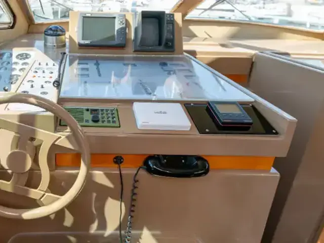 Ferretti Yachts Altura 52