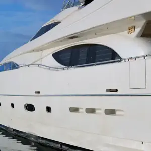 2003 Ferretti Yachts Custom Line 94