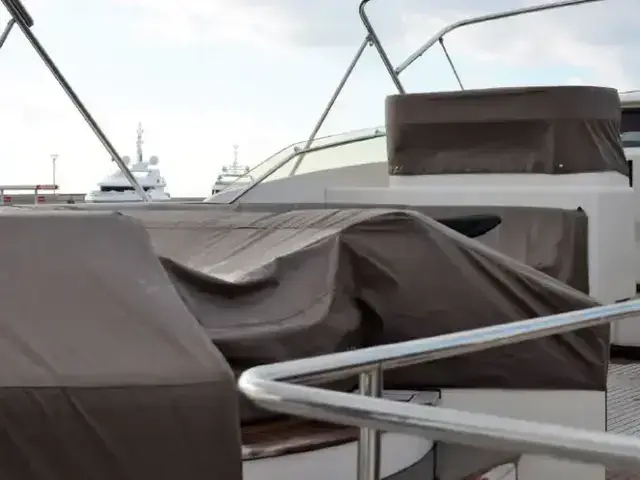 Ferretti Yachts Custom Line 94