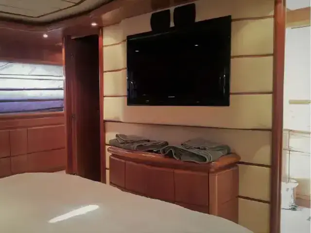 Ferretti Yachts Custom Line 94