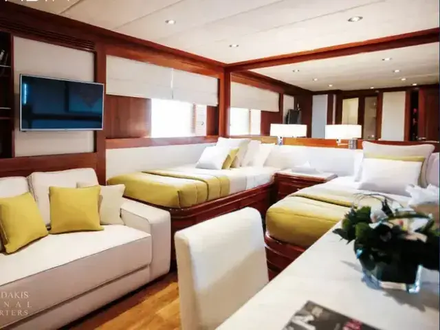 Lusben Benetti 51m