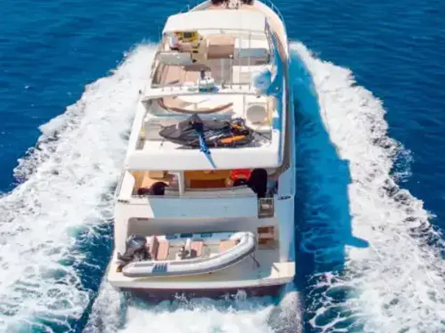 Ferretti Yachts 760