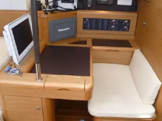 2010 Jeanneau sun odyssey 57