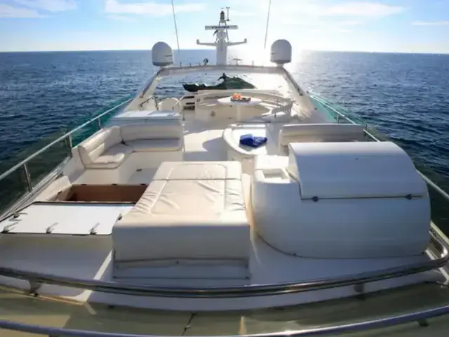 Ferretti Yachts 760