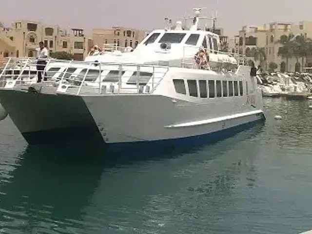 CATAMARAN 22.67m.