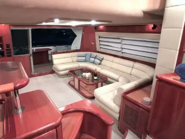 Ferretti Yachts 760