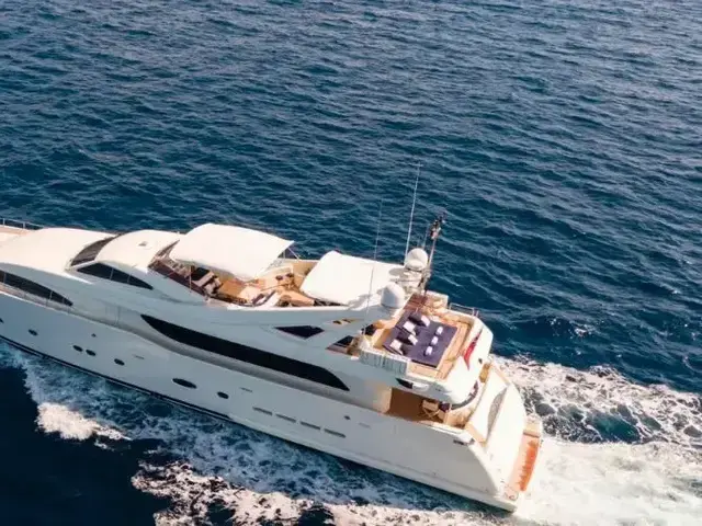 Ferretti Yachts 112