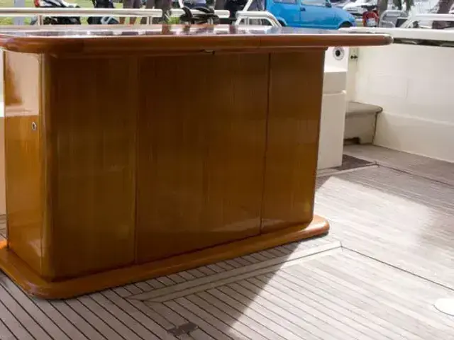 Ferretti Yachts 68