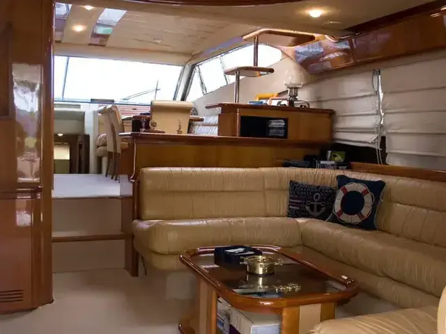 Ferretti Yachts 68