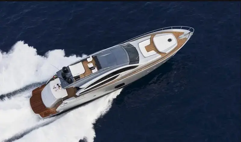 2014 Pershing 82