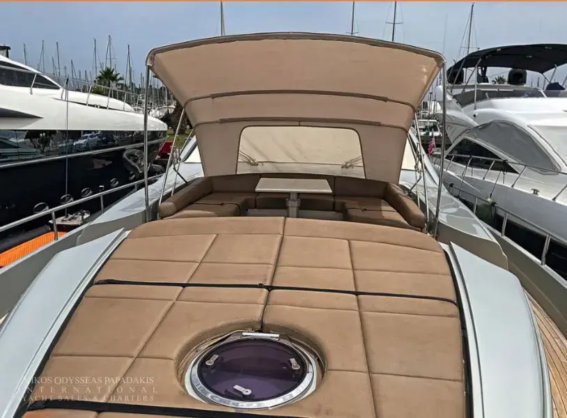 2014 Pershing 82