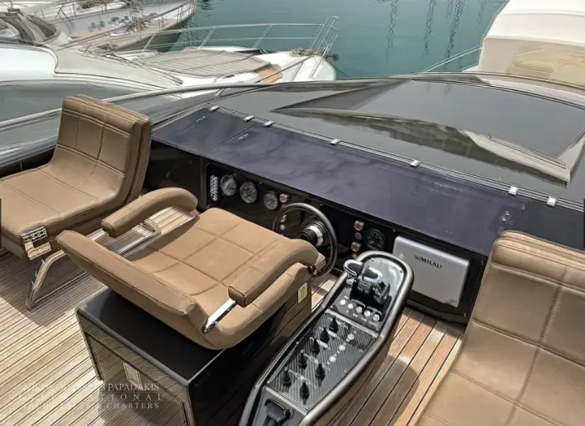 2014 Pershing 82