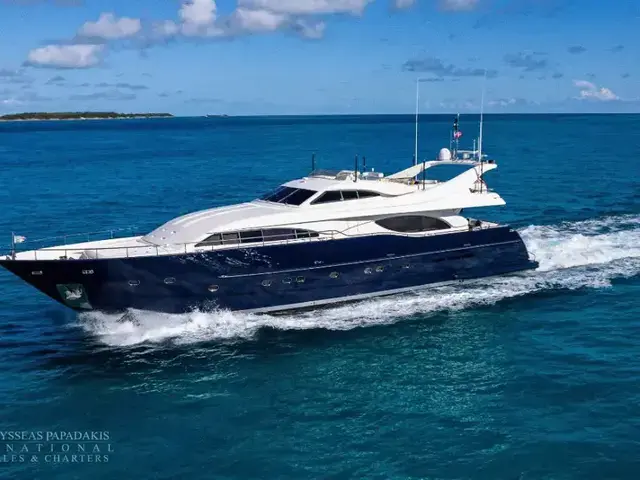 Ferretti Yachts Custom Line 94