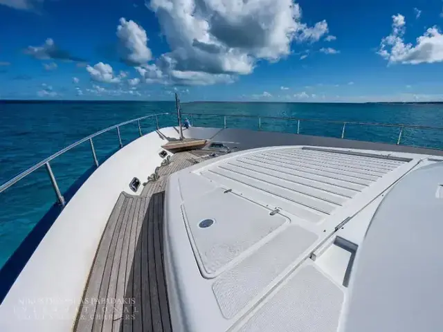 Ferretti Yachts 94