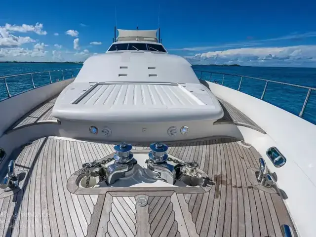 Ferretti Yachts 94