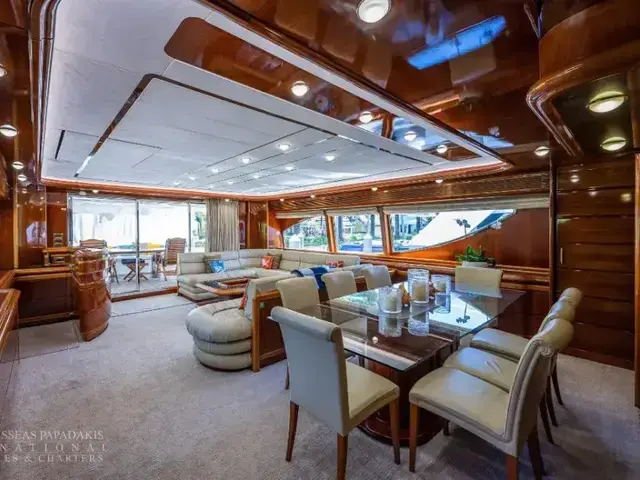 Ferretti Yachts 94