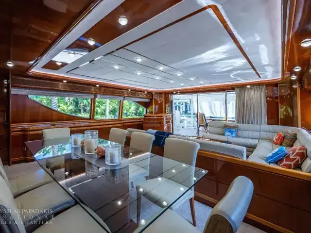 Ferretti Yachts 94