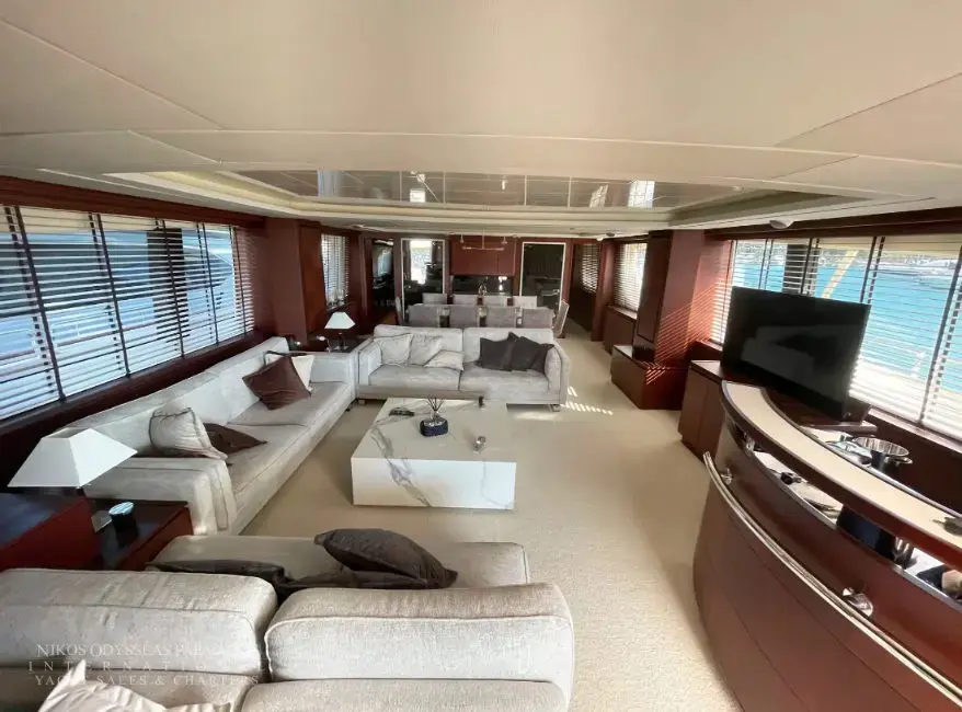 2008 Azimut 105