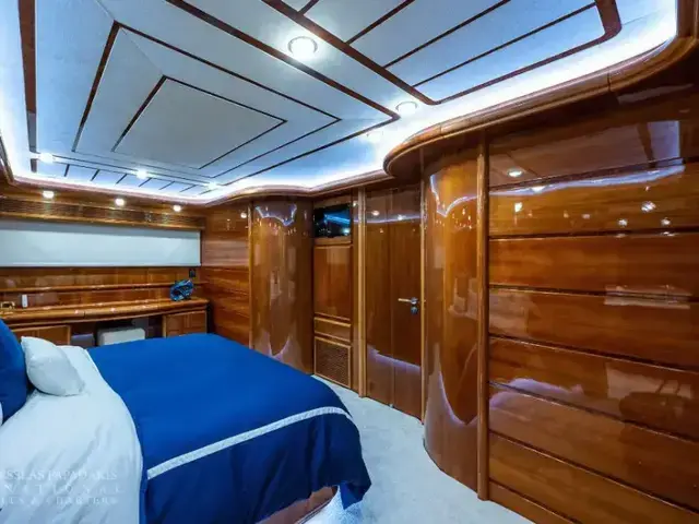 Ferretti Yachts 94