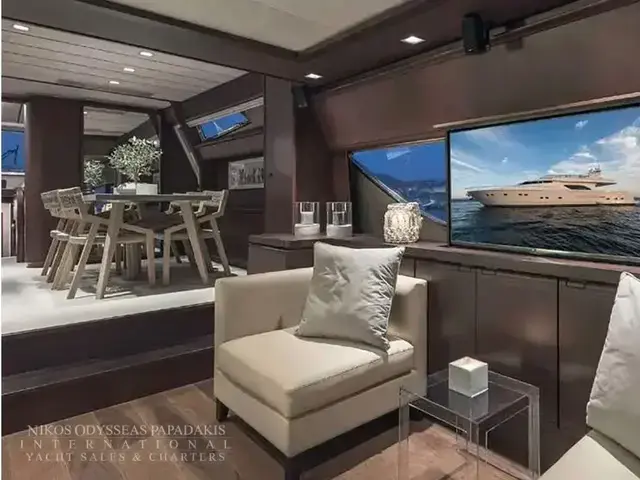 Ferretti Yachts 80