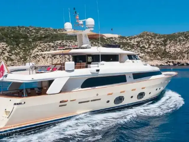 Custom Line Navetta 33