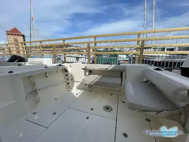 Quicksilver 675 Pilothouse